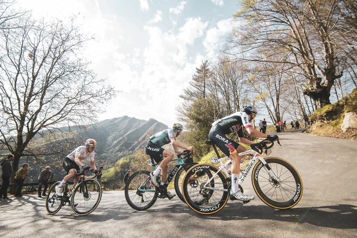 Itzulia gaur hasiko da Bilbon eta azken bi etapetan pasatuko da Debabarrenean