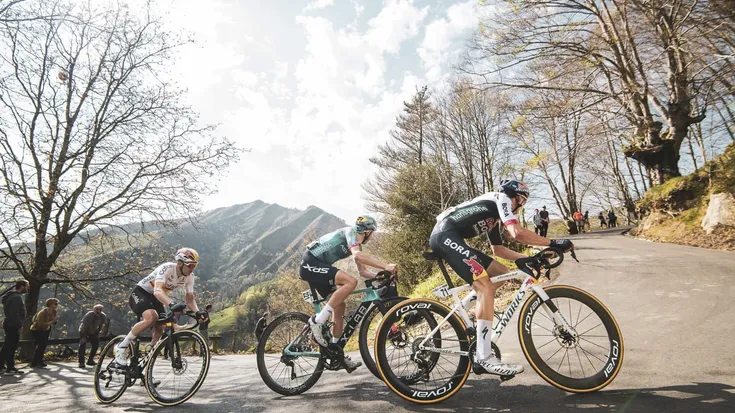 Itzulia gaur hasiko da Bilbon eta azken bi etapetan pasatuko da Debabarrenean