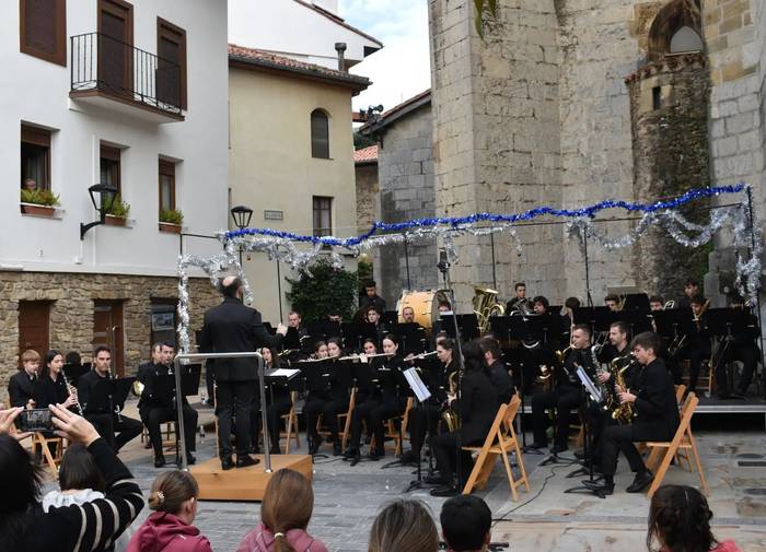 Debako Musika Bandaren Gabon Zahar eguneko kontzertua