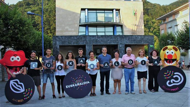 Euskaraldiko hamaikakoa aurkeztu dute Mendaron ere