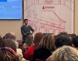 "Arazoei  aurre egiteko  dauzkagun irtenbideak  murriztea dakar  pilulen kontsumoa  naturalizatzeak”