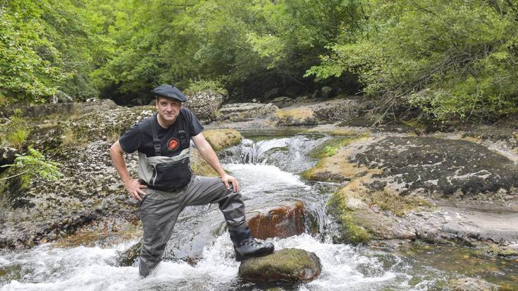 "Ni ondarearen eta ibaien osasunaren arteko zubiak eraikitzen saiatzen naiz"