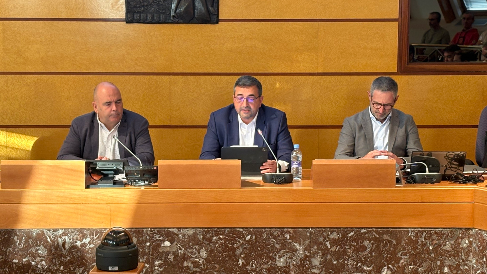 Udal- eta foru-gobernuen inplikazio falta salatu du Saihesbidearen Aldeko Plataformak