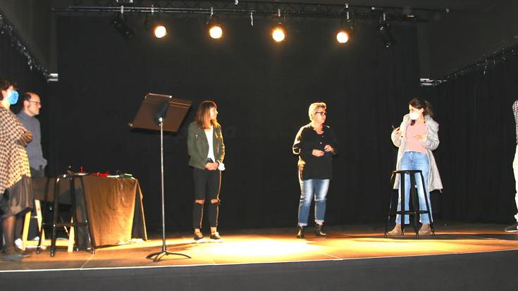 'S(u/a)minetik bakera', bi alaba doluaren aurrean jarri dituen ikus-entzunezkoa