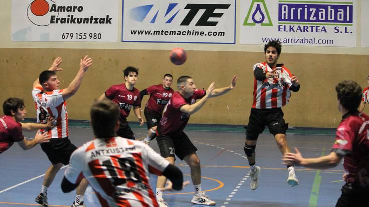 Alcortak Olaizagan eta Malapek Oñatin jokatuko dituzte Euskadiko txapelketako partidak