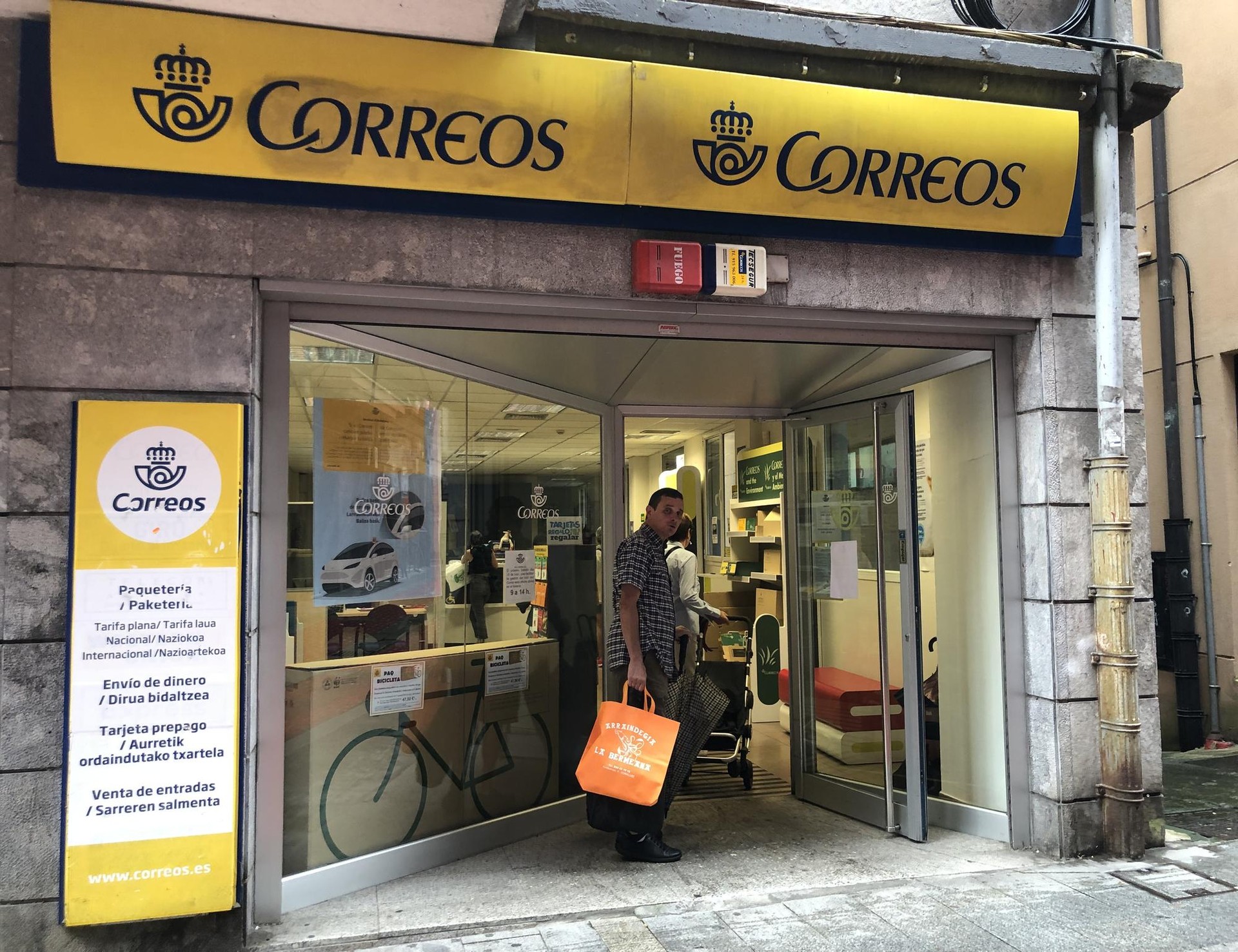Bihar, zabalik izango da Correos, posta bidez boto emateko eskaerei aurre egiteko