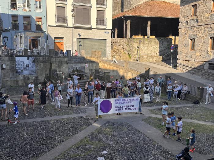 Euskal Herriko aurtengo bosgarren hilketa matxista salatu zuten atzo Soraluzen