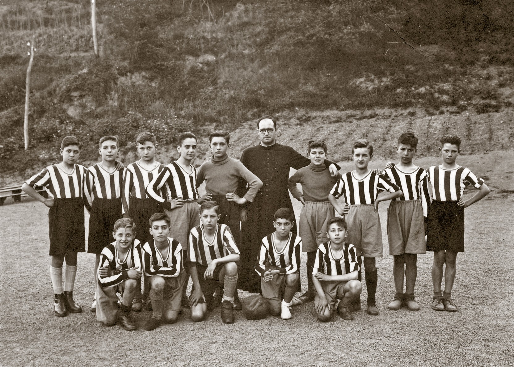Pilar Ikastetxeko futbol taldea