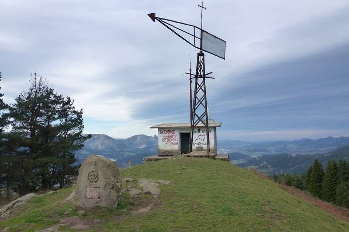Intxorta mendira egingo dute irteera domekan