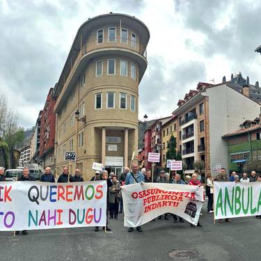 Osasungintza publiko duinaren aldeko elkarretaratzea