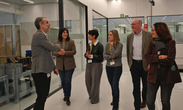 Danobaten eta IMHn bisitan izan dira EAJk Espainiako Kongresuan dituen diputatuak