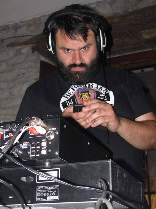 Etxaburuetako jaia: DJ Elvis Caino 