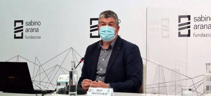 Iban Arantzabal: “Legeak lagundu behar du euskal komunikazio sistema propio eta burujabea babesten”