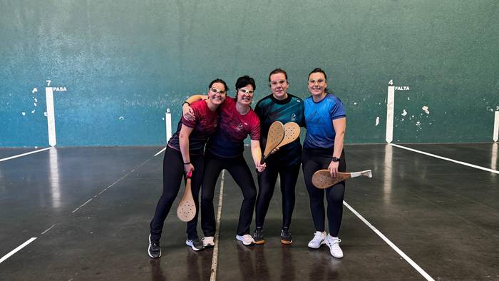 Debako emakumezkoen binakako pala txapelketa herrikoia (gomazko pilotarekin)