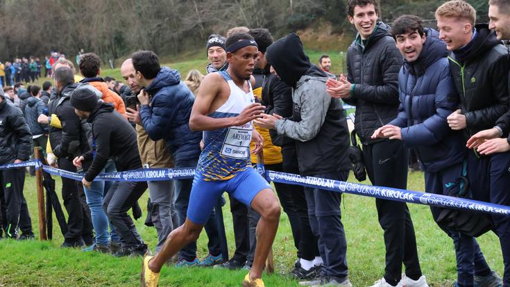 Hirugarren garaipena jarraian Aregawirentzat eta estreinakoa Yavirentzat