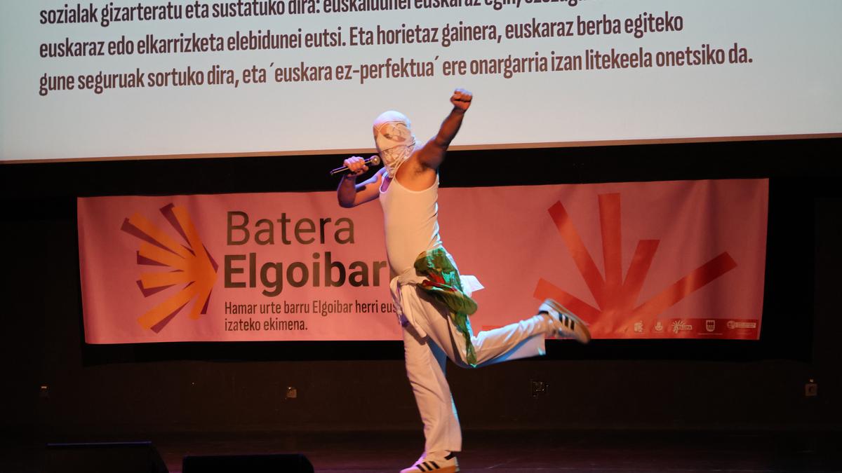 Batera Elgoibarren herri-ekimenaren aurkezpena, bideoan jasota