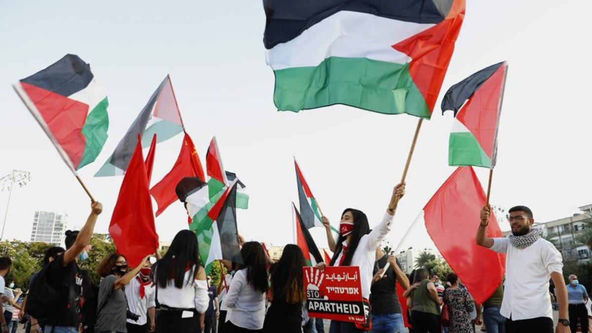 Sindikatuek Palestinaren alde mobilizatzera deitu dituzte langileak
