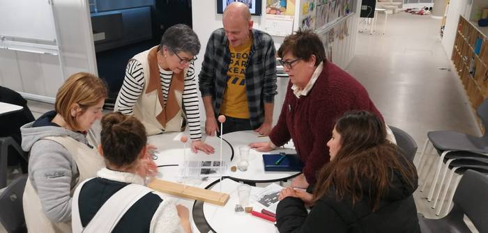 Geoparkeko ikastetxeetako irakasleak hezkuntza geozientifikoa sustatzeko ekimenean parte hartzen ari dira