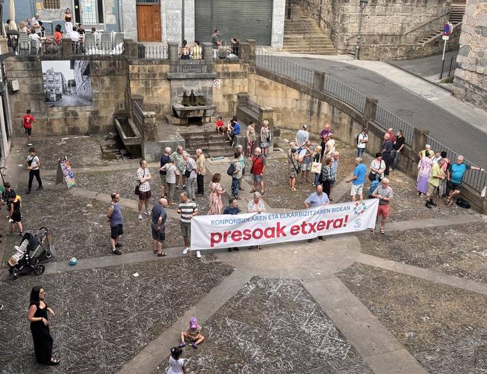 "Helmuga: denak etxean egongo diren eguna"