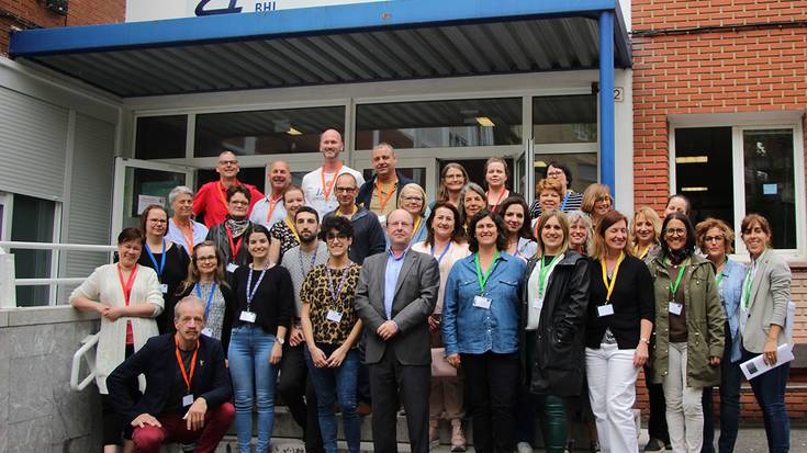 Elgoibarko Meka Lanbide Eskolara, arlo soziosanitarioko Eurocom Smart Erasmus + proiektuko 26 pertsona etorri dira 