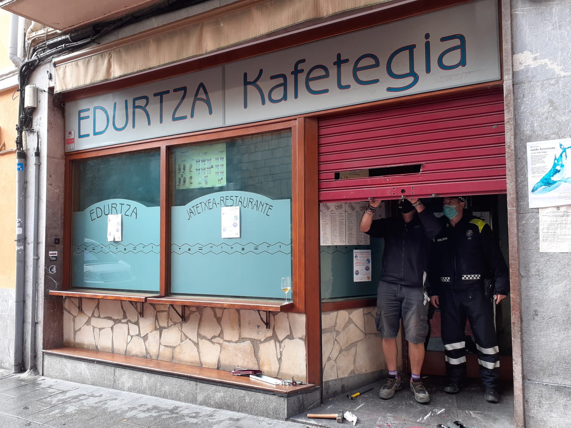 Bi lapurreta saiakera