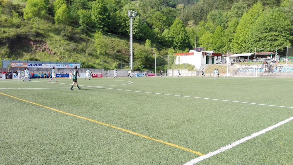 Futbolarekin hiru hitzordu bihar