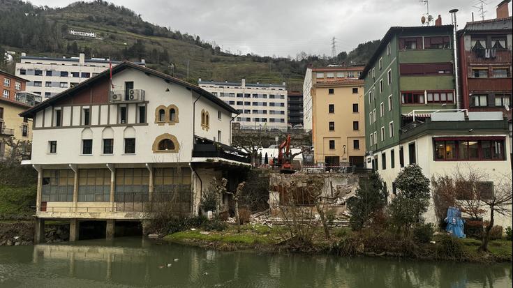 Bota dute aroztegi zaharra