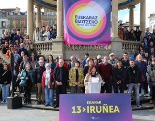 Autobusa antolatu dute Debabarrenetik Iruñea euskaltzalez beteko duen Euskaltzaleon Martxara joateko