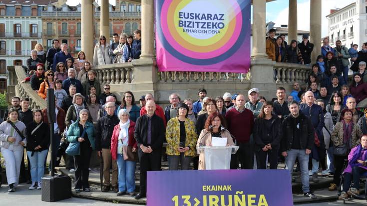 Autobusa antolatu dute Debabarrenetik Iruñea euskaltzalez beteko duen Euskaltzaleon Martxara joateko