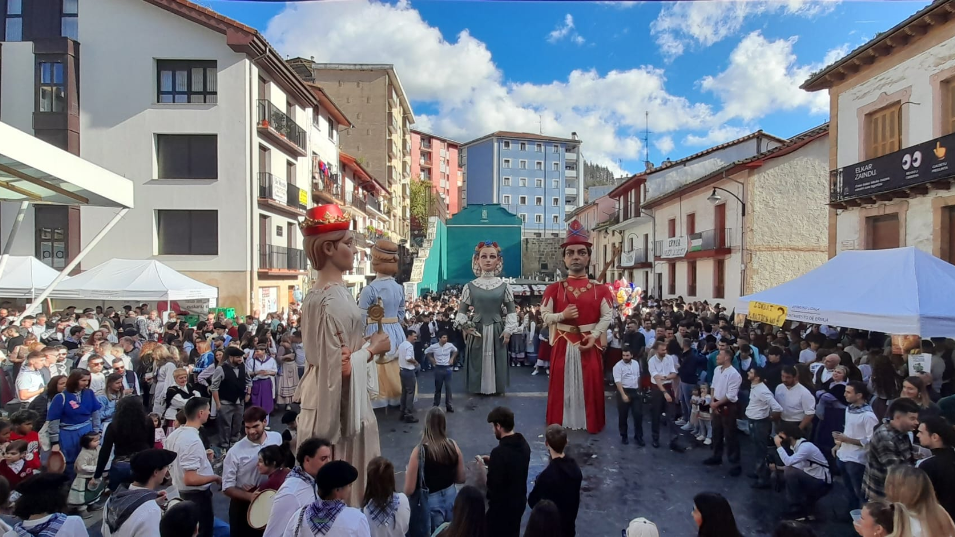 San Martin azokarako prest