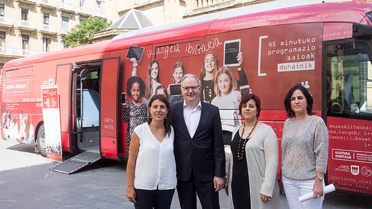 Gazteak programaziora hurbiltzeko autobusa eguaztenean izango da Elgoibarren