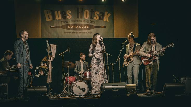 Ina Forsmanen soul europarrak gozarazi du publikoa Blues Hotsak jaialdiaren lehen kontzertuan