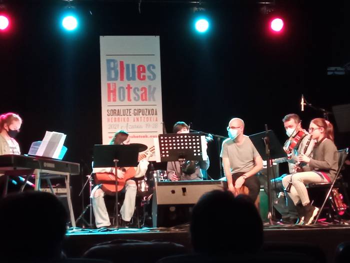 Musika Eskolako Konboak BLUES HOTSAK Festibalean