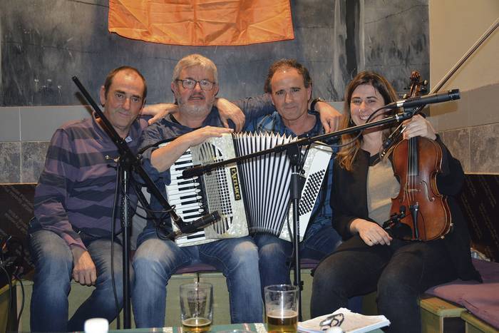 Aire Eire taldearen kontzertua