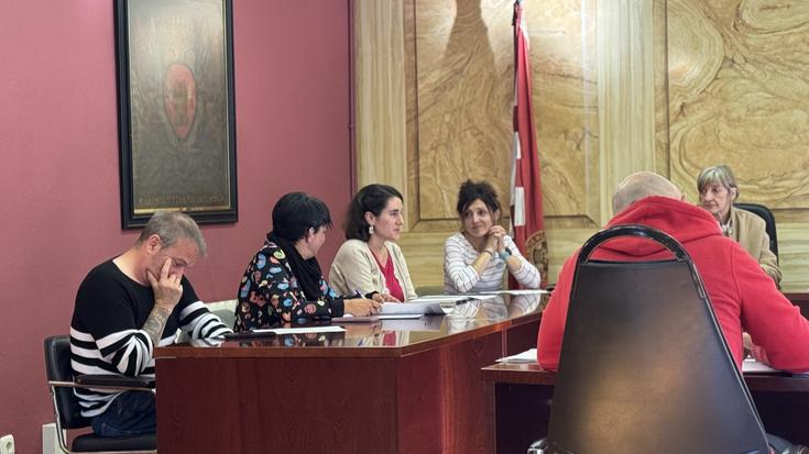 Esther Cruzek beteko du Ainara Osororen lekua Udal Gobernuan