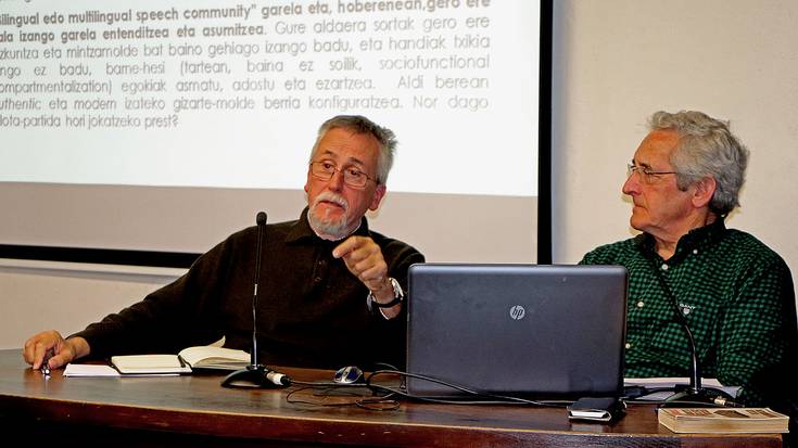 Mikel Zalbide: “Euskara batua hurbilago dago orain dela 500 urteko euskaratik, hemen baserrian ikasten dena baino”