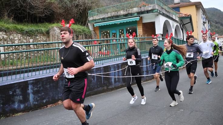 Giro ona nagusi Mendaroko San Silbestre herri lasterketan