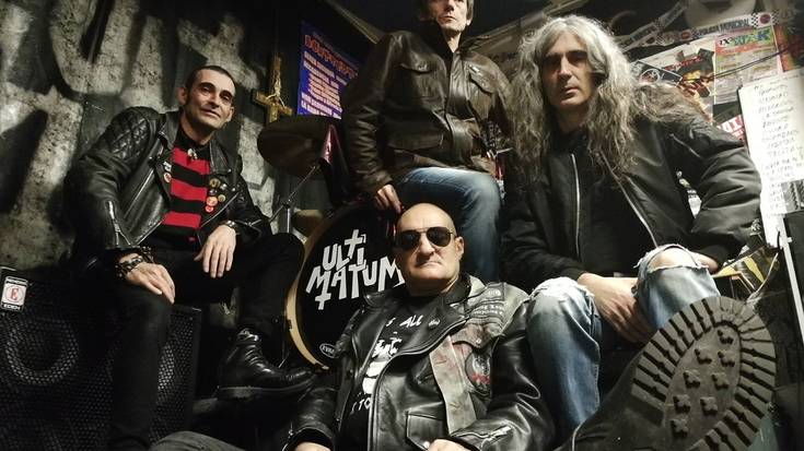 Punk rock musika eta La Polla Records taldearen abestiak Elgoibarko Gaztetxean