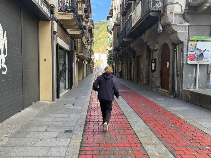 Koskatxo bat behera egin du langabeziak