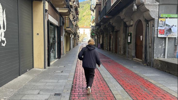 Koskatxo bat behera egin du langabeziak