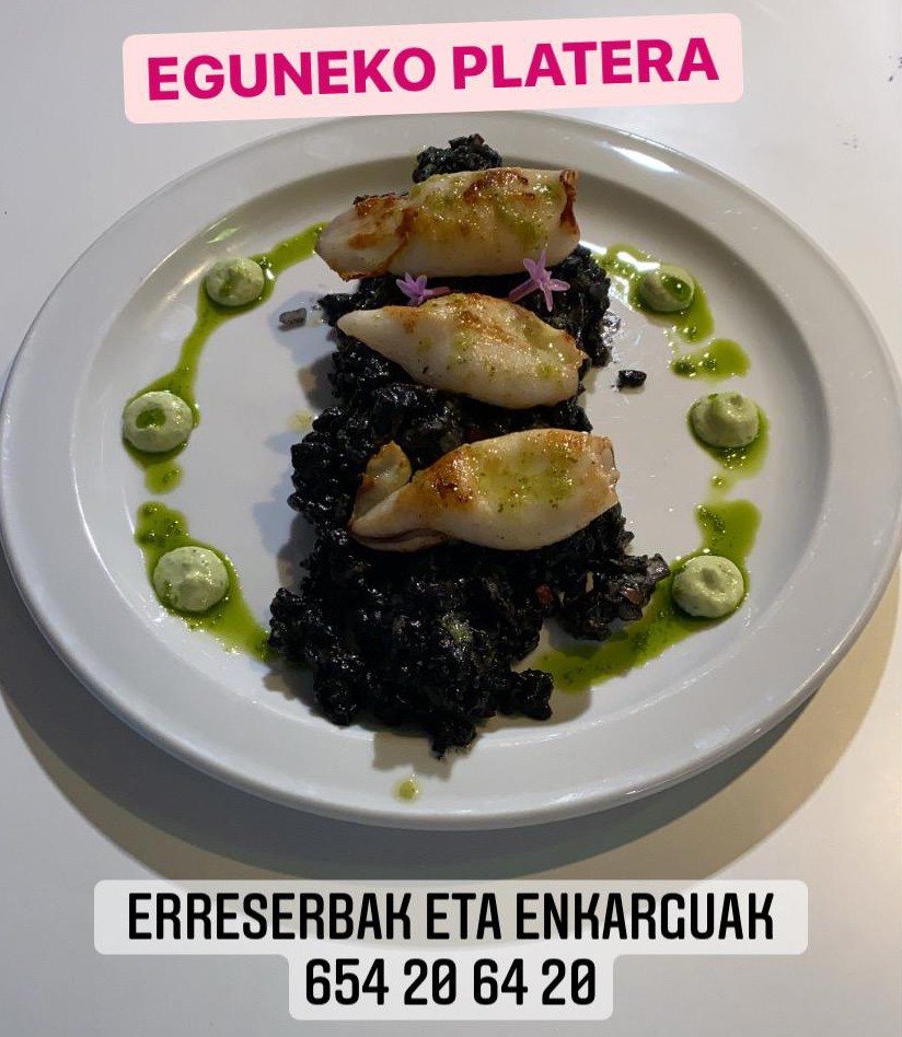 EGUNEKO PLATERA: Arroz beltza txibi eta ali-oliarekin