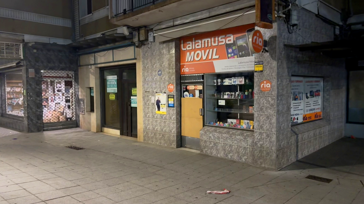 Gizon bat atxilotu zuten atzo Ermuan, denda batean lapurreta egin ostean