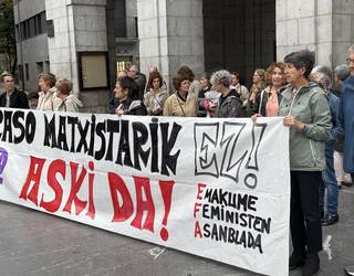 Bilbon izandako hilketa matxista gaitzesteko elkarretaratzea egin dute Elgoibarren