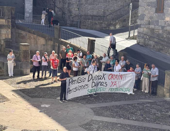 “Gero eta pentsiodun gehiago ezin dira hilabete amaierara iritsi”