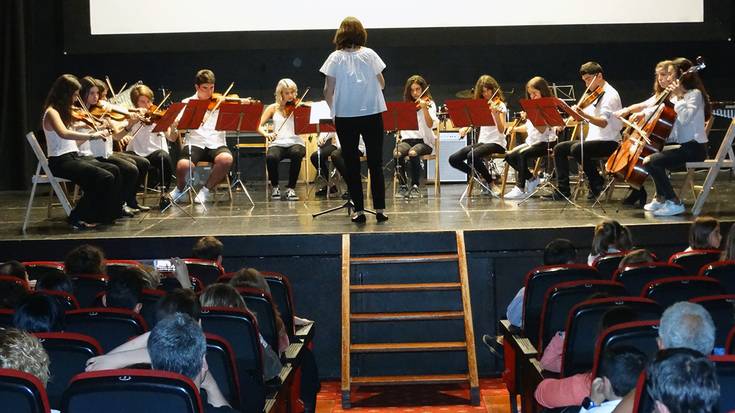 Inazio Bereziartua Musika Eskolako 200 bat ikasle igoko dira gaur Herriko Antzokiko oholtzara