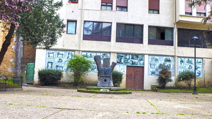 Ekainaren 3tik aurrera jaso daitezke Koplaldia eserita ikusteko gonbidapenak