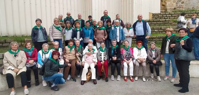 "Egun ederra" pasa zuten Kalean Kantuzeko kideek Baionan