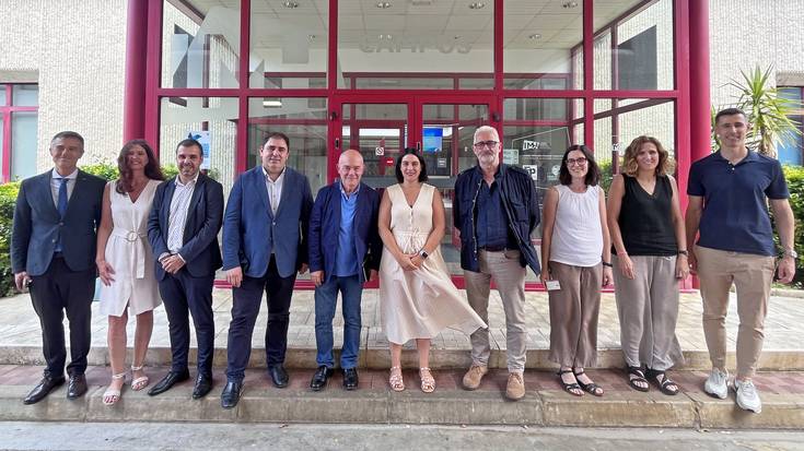 IMH Campusen proiektuak, helburuak eta erronkak ezagutzeko bisita egin du Elgoibarrera Unibertsitateetako sailburuak