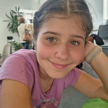 Zorionak, Sara