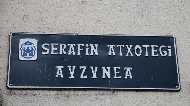 Hemendik aurrera Txurruken, ofizialki ere 